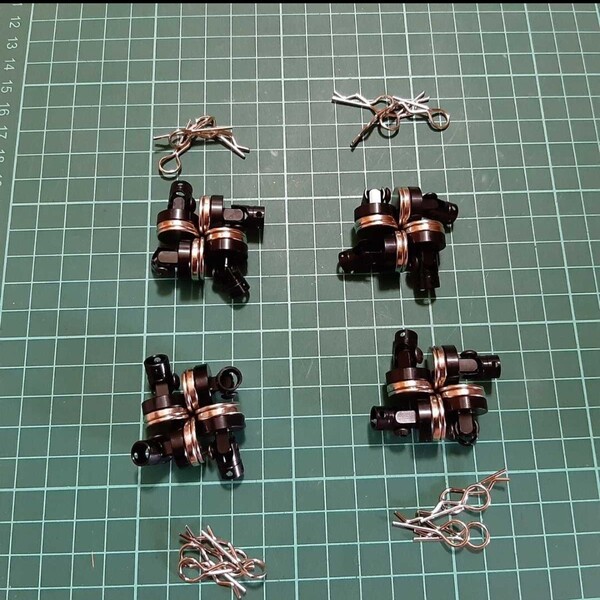 即決《送料無料》 黒 4セット ステルス ボディ マウント ラジコン ヨコモ ドリパケ ドリフト TT01 YD-2 TT02 サクラ パッケージ