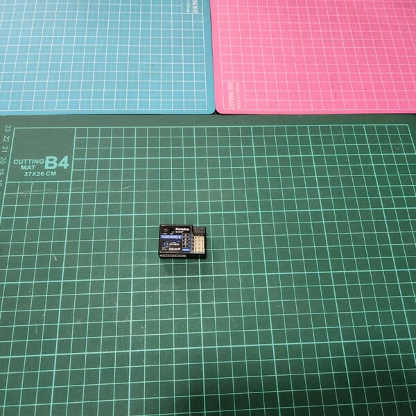 即決《送料無料》 フタバ 受信機 R304SB-E レシーバー Futaba T-FHSS アンテナ内蔵型 ラジコン ヨコモ TT01 TT02 YD-2 TA05 BT-01