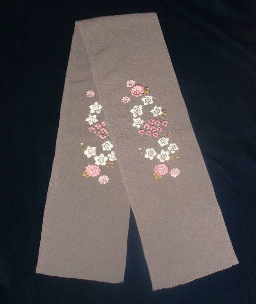 和装小物 半衿 刺繍襟 小豆色 あずき色
