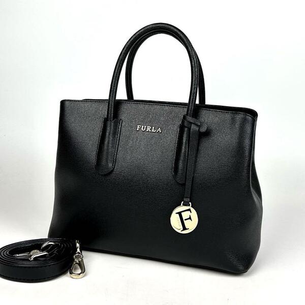 人気●FURLA フルラ テッサ ハンドバッグ 2way ショルダーバッグ 斜め掛け ゴールド金具 レザー オニキス 黒色 ブラック Fチャーム付き