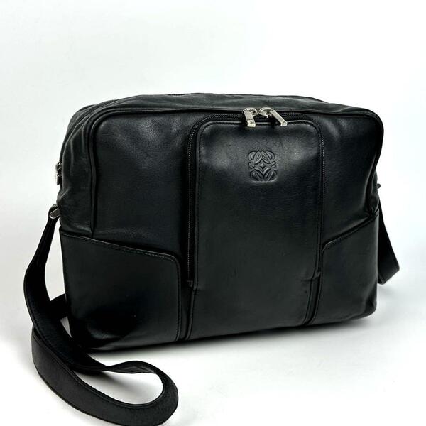 美品●LOEWE ロエベ ショルダーバッグ アナグラム ロゴ型押し 裏地総柄 斜め掛け シルバー金具 レザー 黒色 ブラック 男女兼用 フォーマル