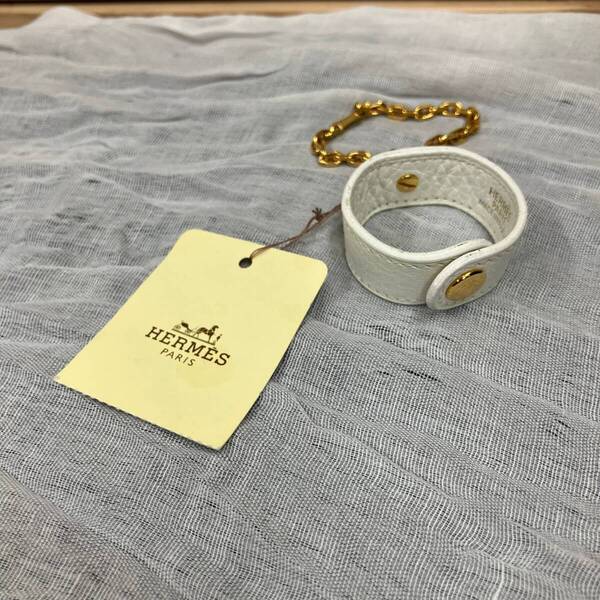 【新春セール】Hermes エルメス グローブホルダー ホワイト 手袋 レア