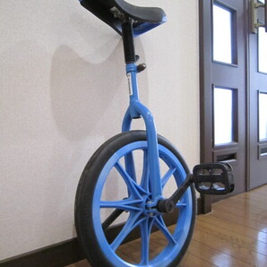 良品 ノーパンクタイヤ チューブレス お子様のバランス感覚 運動神経アップに役立つ 一輪車 ★103