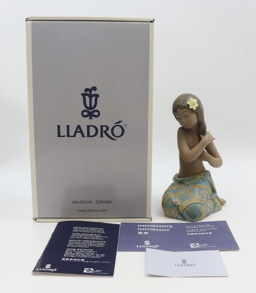リヤドロ LLADRO アイランドビューティー NO.2383 フィギュリン 陶器置物
