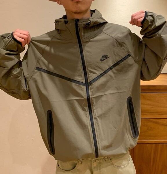 L 新品 ナイキ テック ウインドランナー ナイロンジャケット NIKE カーキ メンズ ウインドブレーカー ジャケット