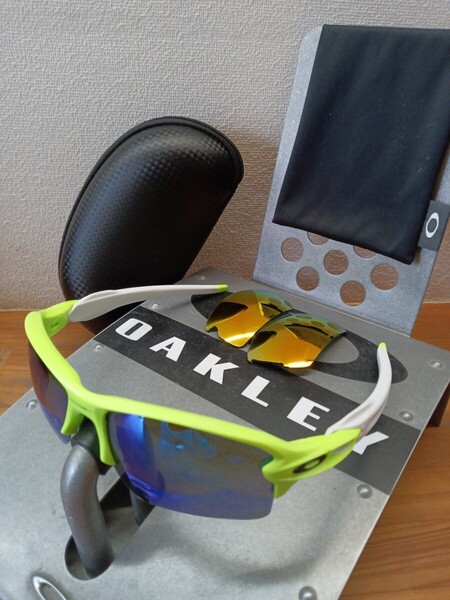 【美品♪偏光♪】美カラー/レギュラーフィット/フラック2.0/オークリー/oakley/flak2.0 検サング