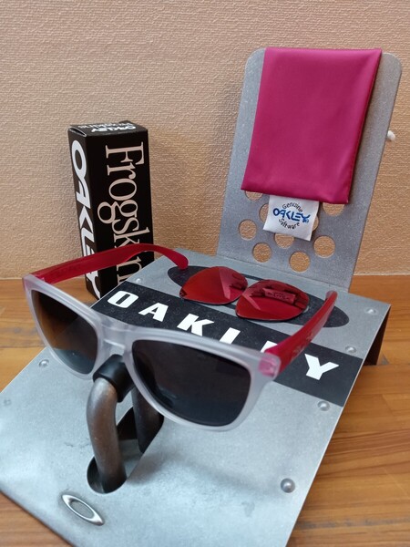 【未使用♪偏光♪】レンズおまけ/アジアンフィット/マットブラック/フロッグスキン/オークリー/frogskins/oakley 検 サングラス 釣り