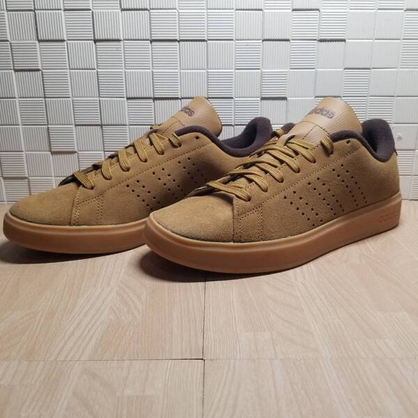 送料無料・新品未使用!!アディダス adidas カジュアルシューズ スニーカー / ADVANCOURT 2.0 U / ブラウン 25.5cm