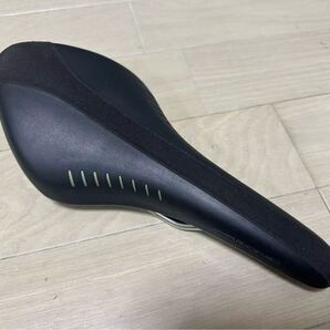 FIZIK フィジーク ARIONE KIUM サドル ロード