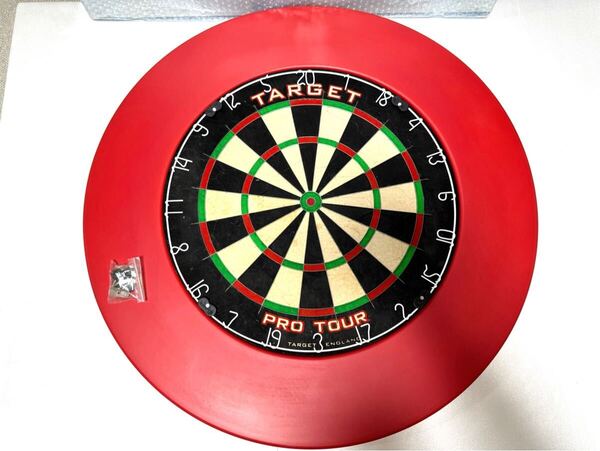 ☆未使用 TARGET PRO TOUR ハードダーツ スティールダーツ ダーツボード&サラウンドセット☆