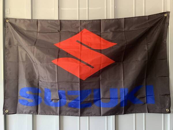 【送料込み】SUZUKI スズキ 特大フラッグ 黒 約90x150cm バナー タペストリー 旗 ガレージ装飾 バイク ホンダ カワサキ