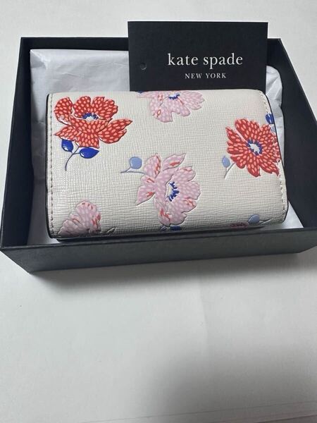 ★新品★ kate spade ケイトスペード 本革 牛革 キーケース フローラル シグネチャー キーホルダー ラウンドファスナー