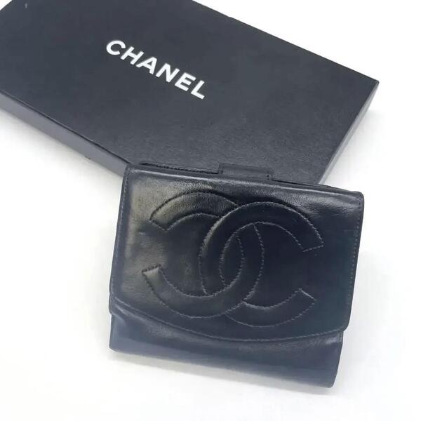 【美品】CHANEL シャネル マトラッセ 二つ折り財布 キャビアスキン