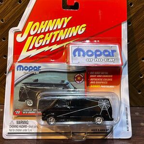 【未開封】ジョニーライトニング 1976 Dodge Van JOHNNYLIGHTNING MOPAR ダッジ モパー