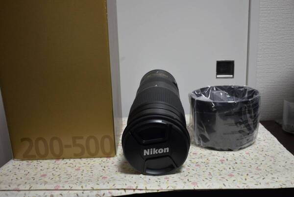 !! ニコンAF-S NIKKOR 200-500mm f/5.6E ED VR Fマウント。 極美品と判断しています !!