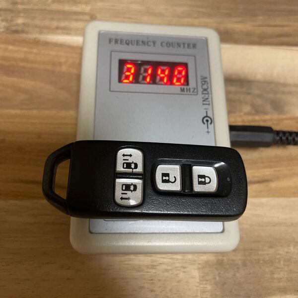 O2182 ホンダ 純正 スマートキーレス リモコン 鍵 4ボタン 007YUUL0754 動作確認済 N-BOX等