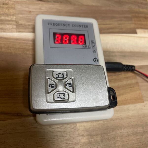 O2199 要初期化 トヨタ 純正 スマートキーレス リモコン 鍵 4ボタン 271451-0500 動作確認済 アルファード ノア ヴォクシー等