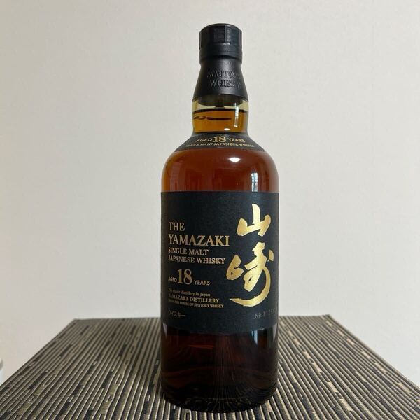 《送料無料》サントリーシングルモルトウィスキー山崎18年 700ml 1本 外箱無し