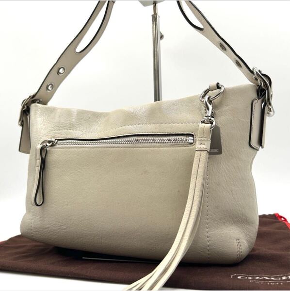 COACH コーチ ショルダーバッグ ワンショルダー 肩掛け レザー タッセル チャーム レザー シグネチャー ハンドバッグ アイボリー ホワイト