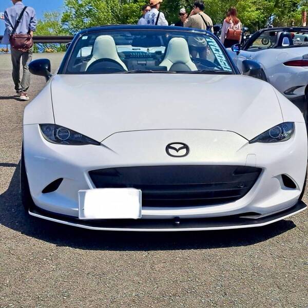 MAZDA NDロードスターナンバープレート右側オフセットステー