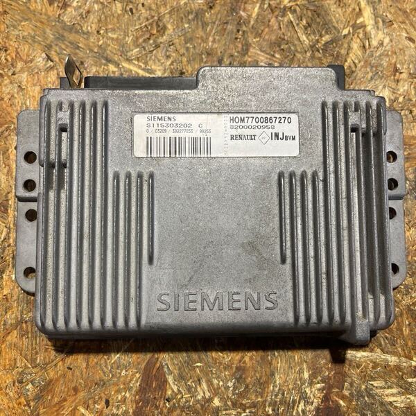 Renault Clio ルノークリオ1.6等コンピューター エンジン コントロール ECU ECM モジュール ユニット s115303202 C