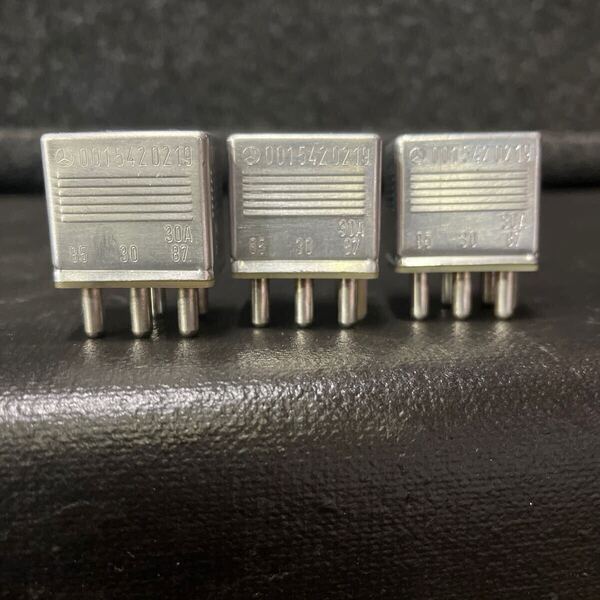 メルセデスベンツ W201 W202 W124 R107 R129 W126 W140 電動ファンリレー 燃料ポンプリレー 12V 5ピン 3個セット0015420219