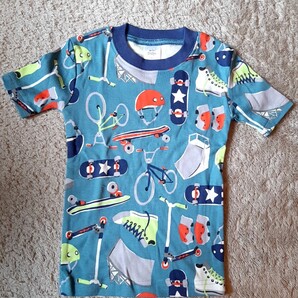 ミニボーデン miniBoden Tシャツ 半袖 4y 100サイズ 男の子 スケボー スポーティー 半袖Tシャツ トップス 総柄