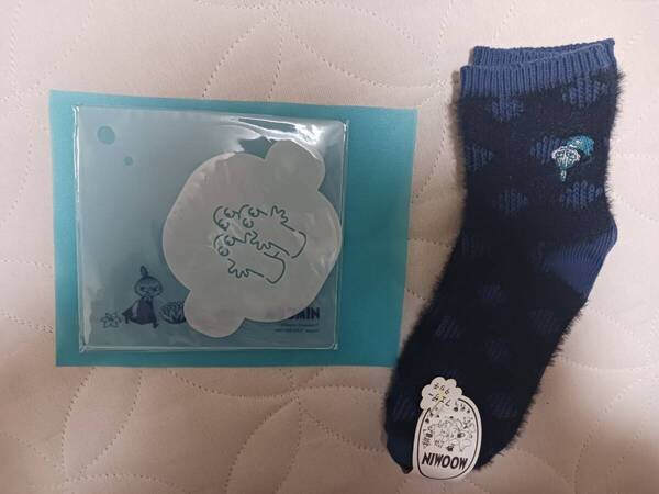 新品未使用品タグ付き MOOMIN ムーミン 靴下 ソックス 23~25㎝ レディース カッティングボード 未開封 リトルミィ