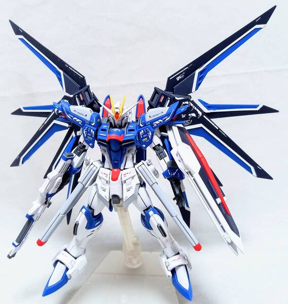 完成品■HG 1/144 ライジングフリーダムガンダム【組立て済み】ジャンク■機動戦士ガンダムSEED FREEDOM■ガンプラ バンダイ