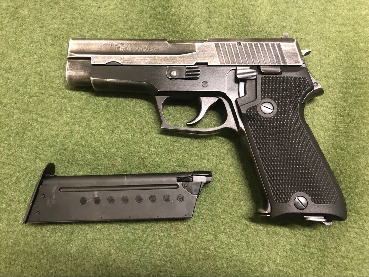 タナカ] 9mm拳銃 SIG SAUER P220 自衛隊仕様 旧タイプ (中古