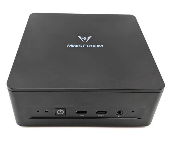 超美品 MINISFORUM UM773 XTX Ryzen 7 7735HS/メモリ32GB/SSD512GB/Windows11Pro USB4対応