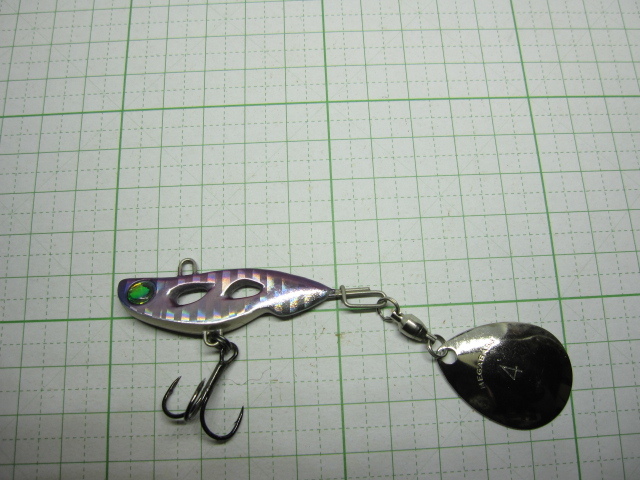 SPACE WHALE SHIPゼンマイ式/ビンテージ/ブリキ/動作確認済 宇宙船 XZ-7 | ブリキのおもちゃ＆アンティーク TOY GARAGE