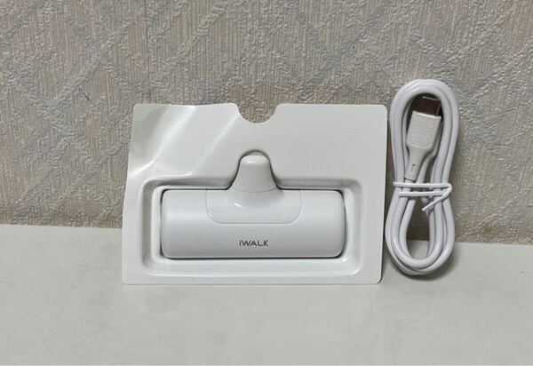 705i1218 iWALK モバイルバッテリー タイプc 軽量 超小型 【20W急速充電・USB-C端子一体型】 4500mAh モバイル バッテリー type c
