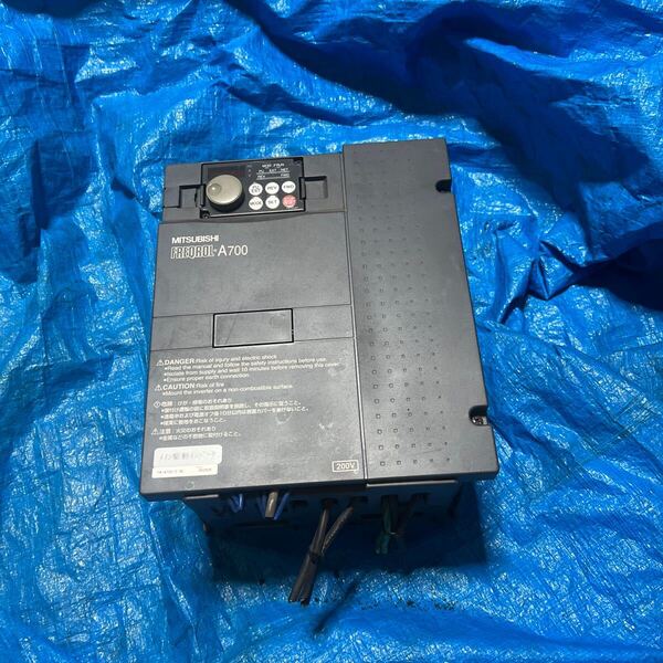 三菱電機 インバーター FR-A720-5.5k (A