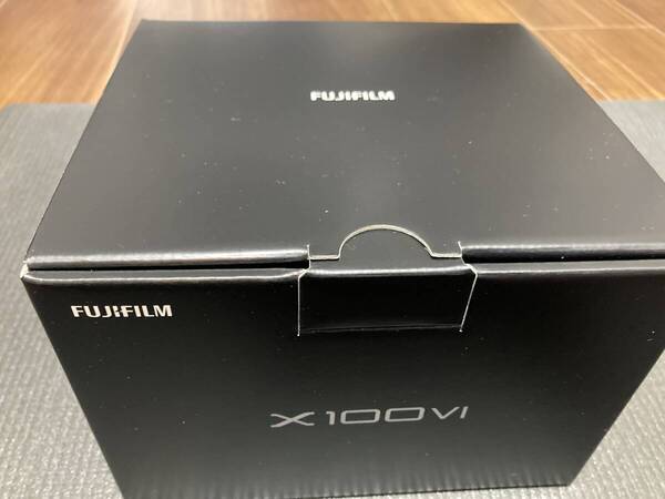 新品未使用品 富士フイルム FUJIFILM FUJIFILM X100VI シルバー