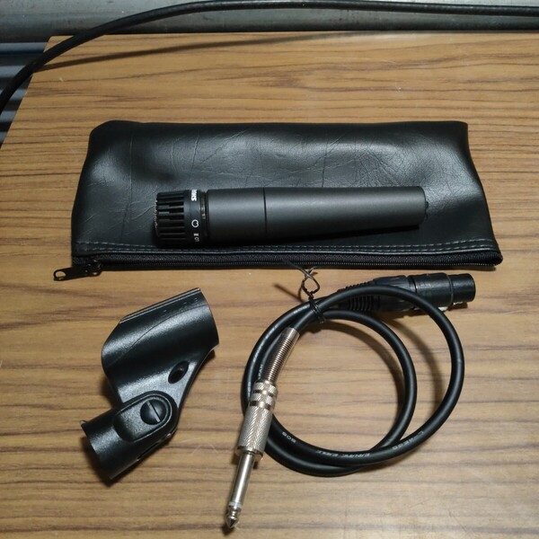 送料無料(1106)SHURE シュアー DYNAMIC ダイナミックマイク SM57