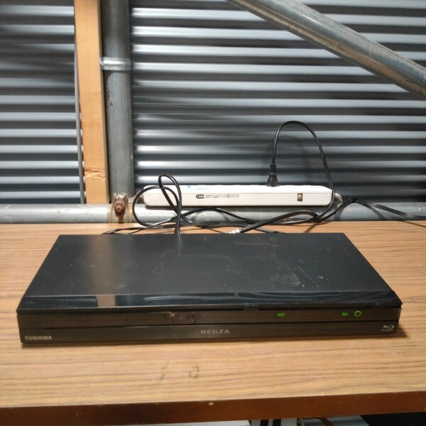 送料無料(1114)TOSHIBA 東芝 ブルーレイディスクレコーダー DBR-Z310