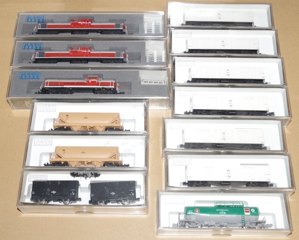 KATO DD51 中期型/3灯形 DE10耐寒 その他貨車10両(ホキ2200/ワム90000/レサ10000/タキ1000) まとめて
