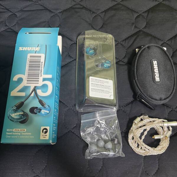 ほぼ新品 SHURE/シュア SE215 高遮音性 カナル型 イヤホン イヤフォン 動作確認済み /UPK