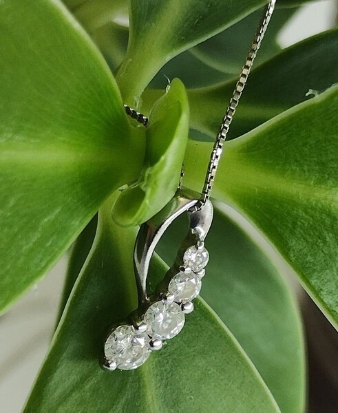 【美品】プラチナダイヤモンドペンダントネックレス/ダイヤモンド0.28カラット/プラチナ850チェーン/プラチナ950ペンダントトップ