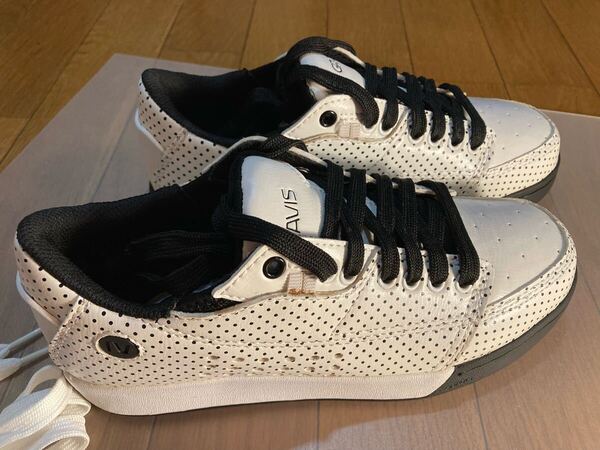 グラビス 24cm イーハイフンワールドギャラリー ターマック ドット gravis e hyphen world gallery tarmac polkadot ホワイト ブラック 白