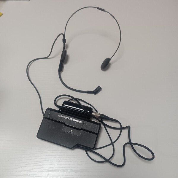 生産完了モデル オーディオテクニカ 赤外線コードレスマイクロホンシステムAT-CLM700BP 手ぶらマイク 即配送
