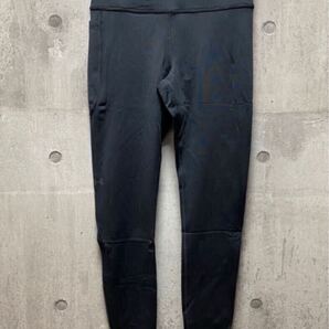 未使用 正規品 M アンダーアーマー コールドギア 秋冬 レギンス UNDER ARMOUR レディース ロングタイツ/スパッツ 1365783-001