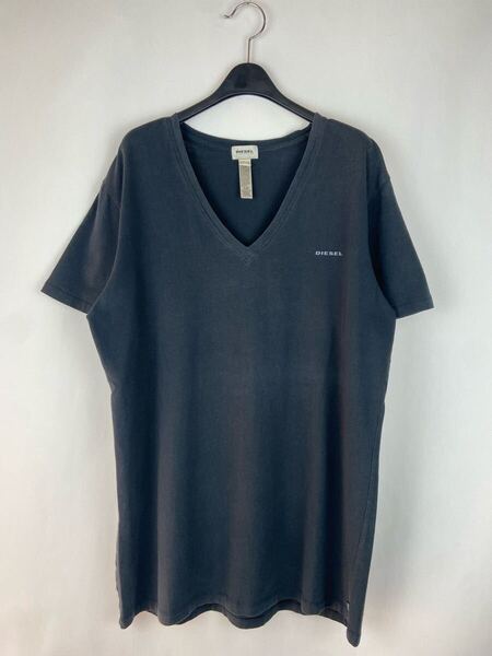DIESEL ARCHIVE OVERSIZED LOGO V-NECK TEE