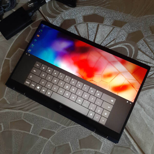 HP Dragonfly 8世代 i5 8265U 256G/SSD 8G タッチ液晶 LTE 1920x1080 8G WiFi Bluetooth Camera Windows11 PEE15
