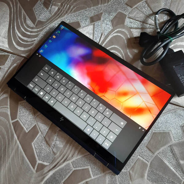 タッチ液晶 HP Dragonfly 8世代 i5 8265U 256G SSD 8G LTE 1920x1080 13インチ Windows11 HHA14