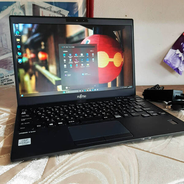 富士通 U9310/D 10世代 i5 10310U 8G 256G/SSD NVMe 1920x1080 FHD LTE WiFi Bluetooth TAC07