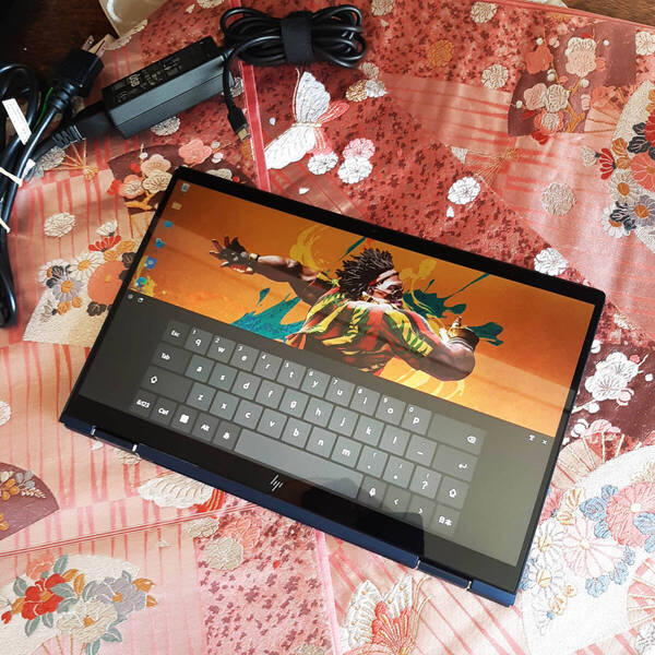 訳アリ HP Dragonfly 8世代 i5 8265U 256G/SSD 8G タッチ液晶 LTE 1920x1080 WUXGA 8G WiFi Bluetooth Camera Windows11 PWC02