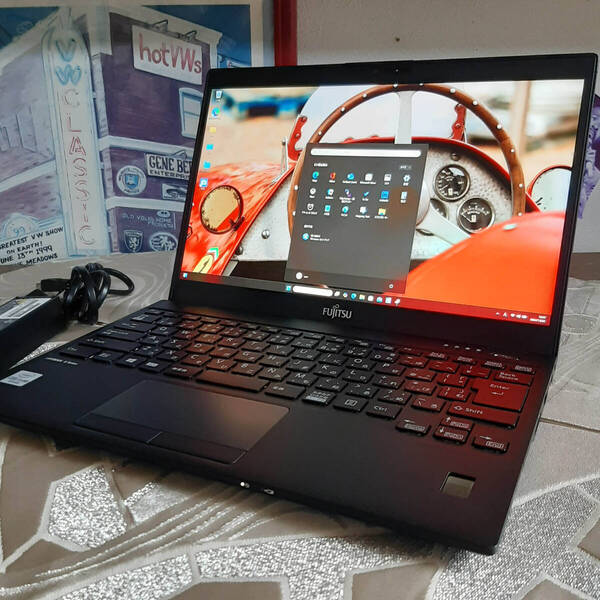 富士通 U9310/D 10世代 i5 10310U 8G 256G/SSD NVMe 1920x1080 FHD LTE WiFi Bluetooth HHA19