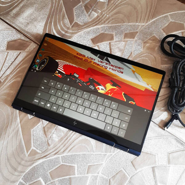 タッチ液晶 HP Dragonfly 8世代 i5 8265U 256G SSD 8G LTE 1920x1080 13インチ Windows11 HHA17